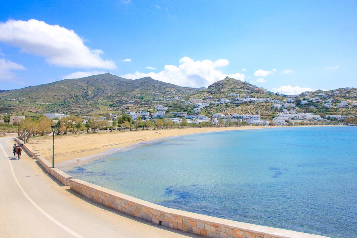 Plage Paralia Gialos, Ios, Grèce