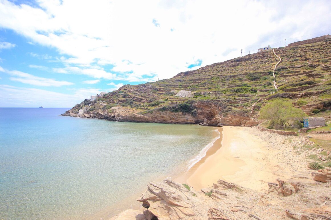 Plage nudiste de Kolitsani - Ios ©Jürgen Reichenpfader