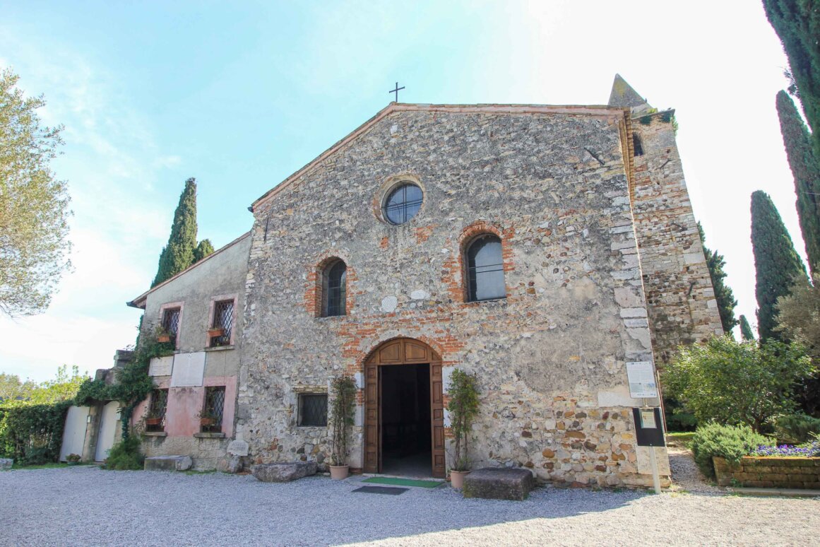 Kirche San Pietro in Mavino - Sirmione, Gardasee ©Jürgen Reichenpfader